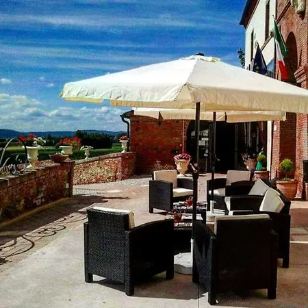Bed and Breakfast Castello La Pia Dama 3*