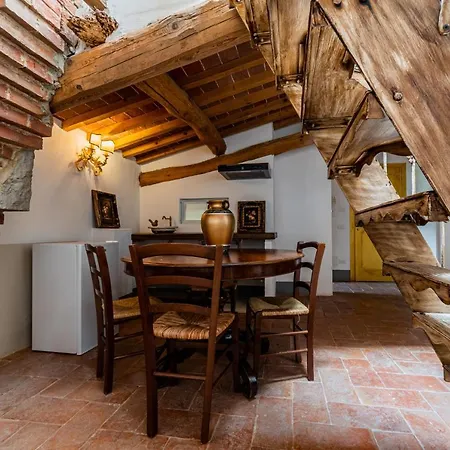 Alojamento de Acomodação e Pequeno-almoço Castello La Pia Dama
